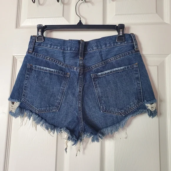 Free People Avery Blue Daisy Chain Lace Cutoff Frayed Denim Short Distressed 26 - Picture 7 of 12